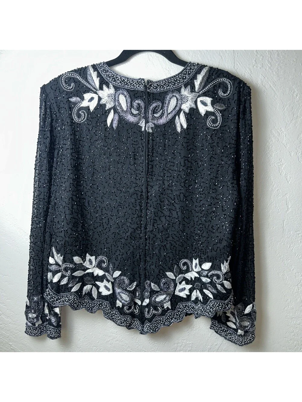 N/A collarless made
